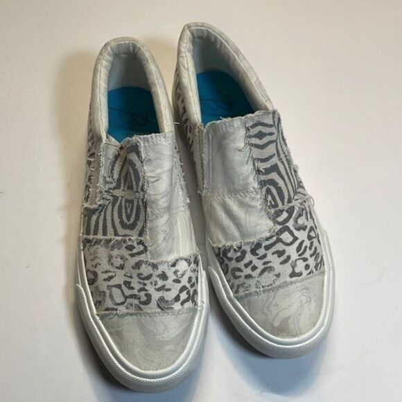 Blowfish Patchwork Canvas Slip On Sneakers Distressed Gray Animal Print Sz 8.5 - Picture 1 of 7